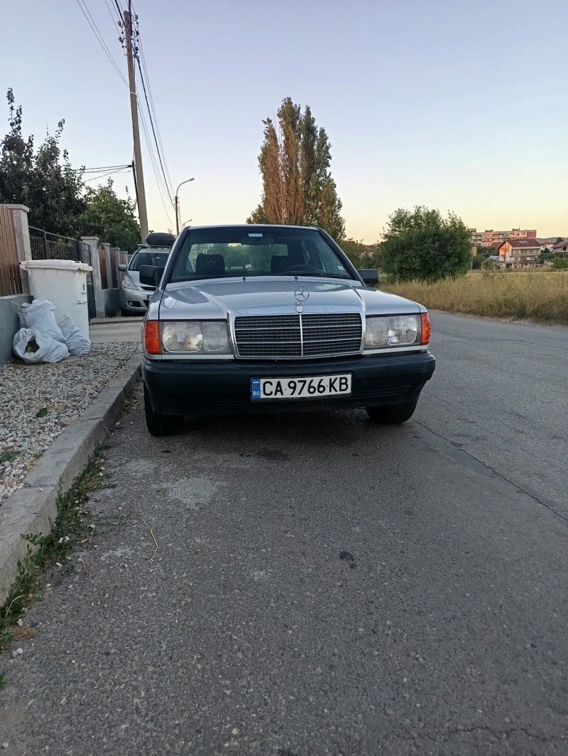 Mercedes-Benz 190, снимка 8 - Автомобили и джипове - 47902674