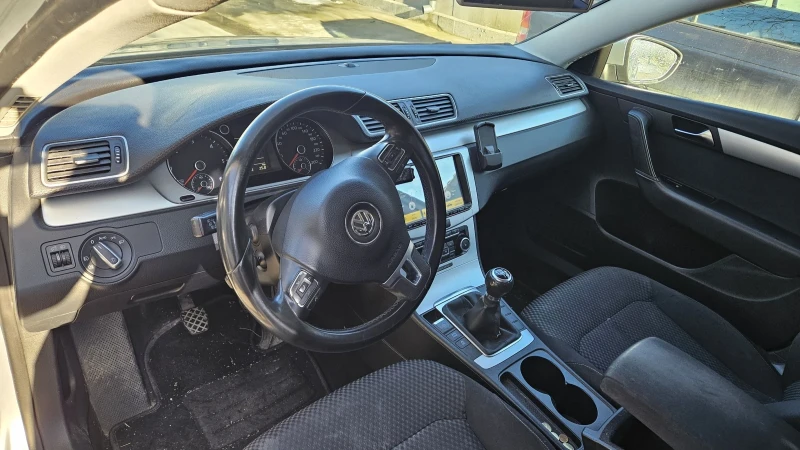 VW Passat, снимка 10 - Автомобили и джипове - 49377477