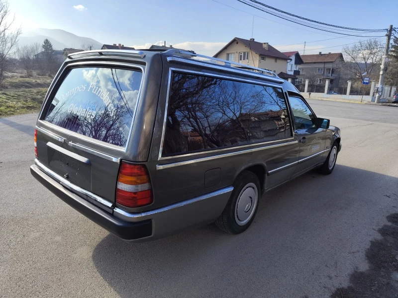Mercedes-Benz 124 Катафалка 2.3 бензинов, снимка 6 - Автомобили и джипове - 52692577