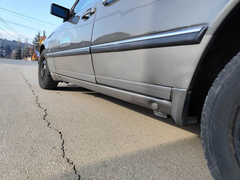 Mercedes-Benz 124 Катафалка 2.3 бензинов, снимка 5 - Автомобили и джипове - 52692577