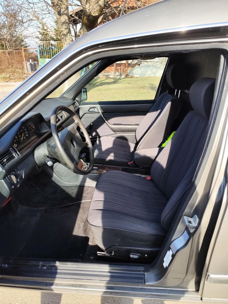 Mercedes-Benz 124 Катафалка 2.3 бензинов, снимка 8 - Автомобили и джипове - 52692577