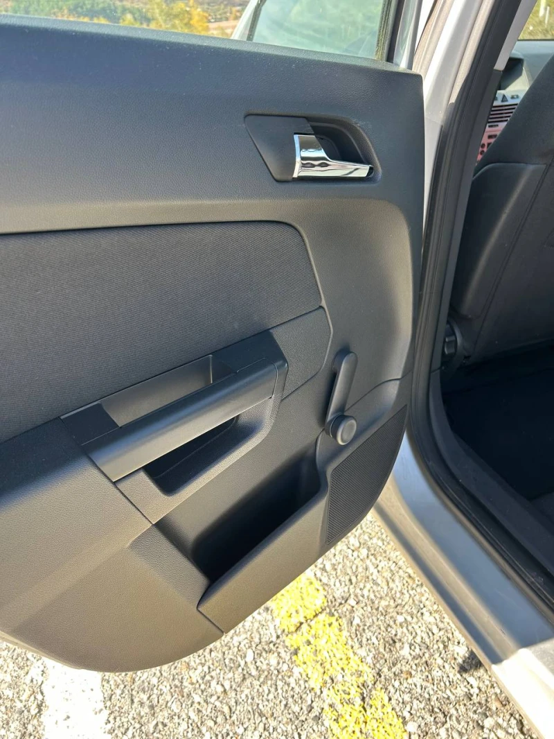 Opel Astra 1.6I, снимка 15 - Автомобили и джипове - 52279347