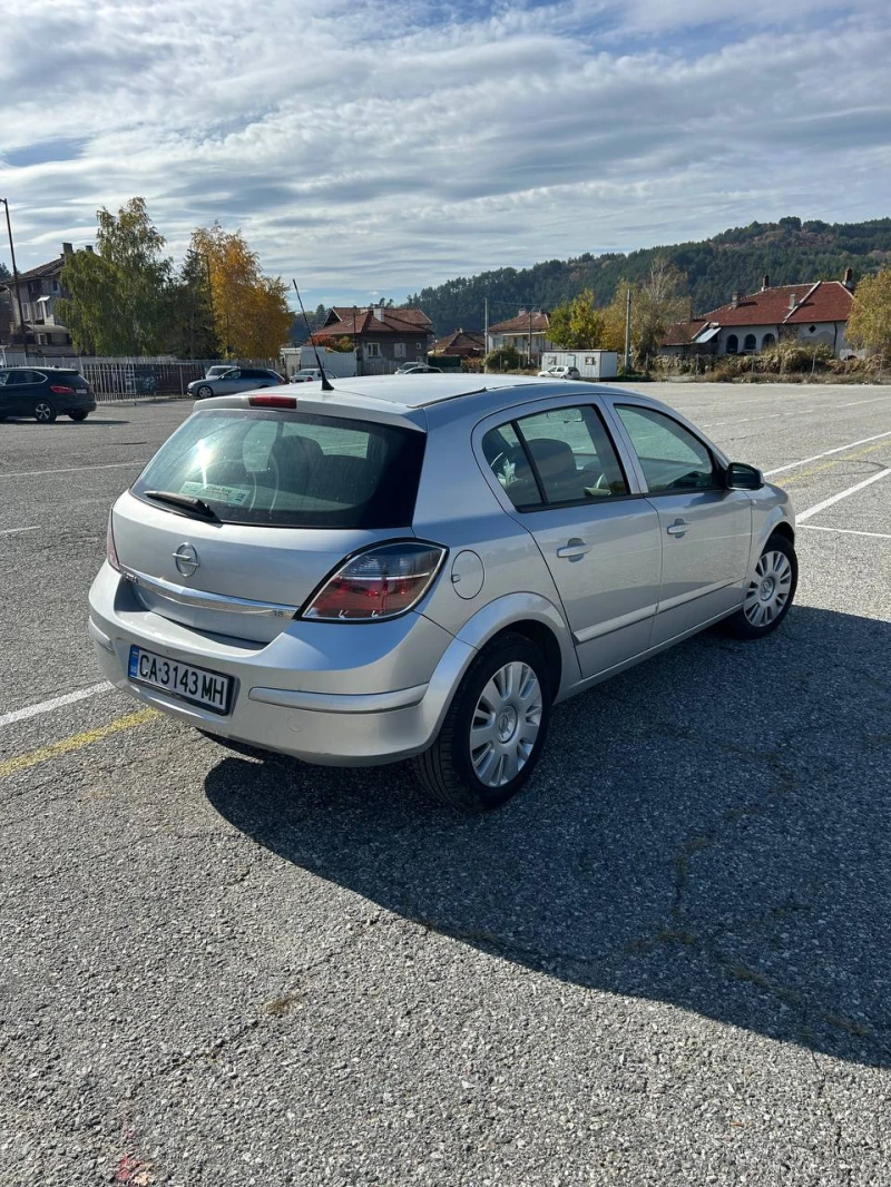 Opel Astra 1.6I, снимка 3 - Автомобили и джипове - 52279347