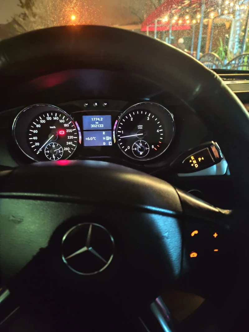 Mercedes-Benz R 320, снимка 17 - Автомобили и джипове - 52864506