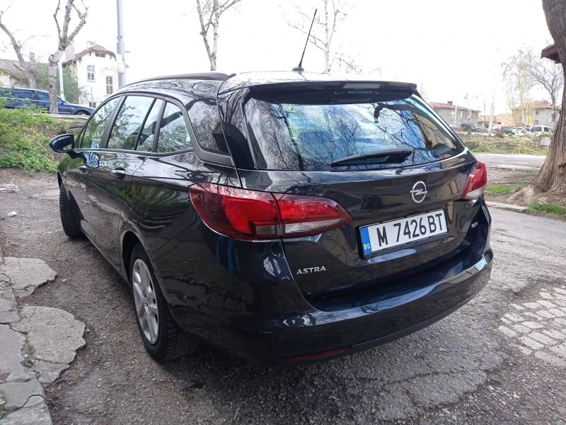Opel Astra 1.6cdti 110hp, снимка 4 - Автомобили и джипове - 53378759