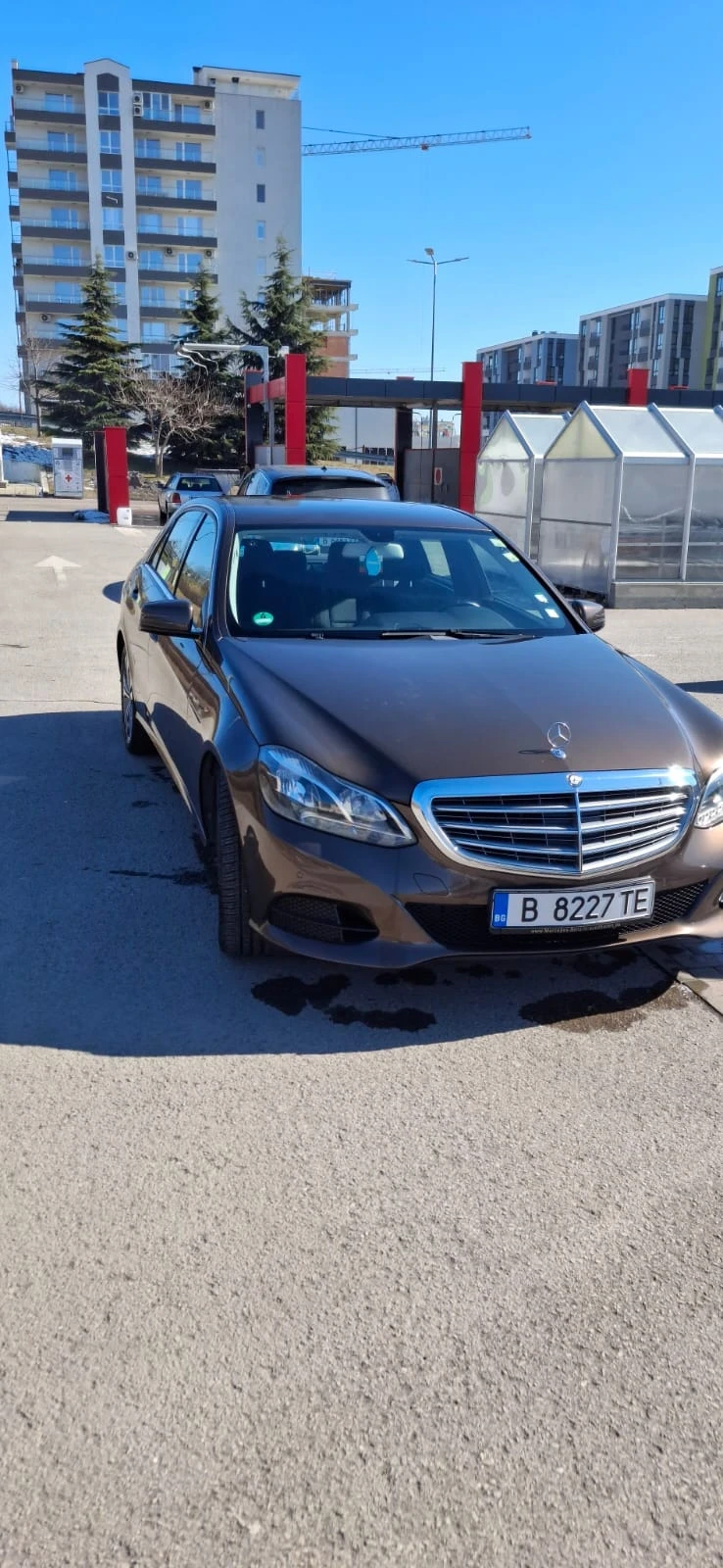 Mercedes-Benz E 220, снимка 8 - Автомобили и джипове - 49291072