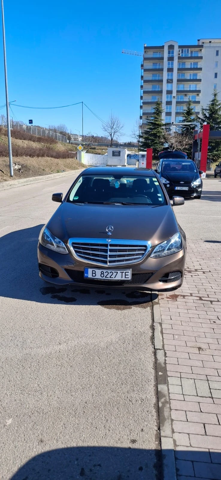 Mercedes-Benz E 220, снимка 9 - Автомобили и джипове - 49291072