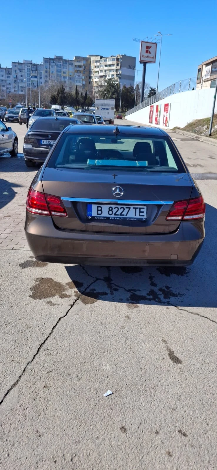 Mercedes-Benz E 220, снимка 2 - Автомобили и джипове - 49291072