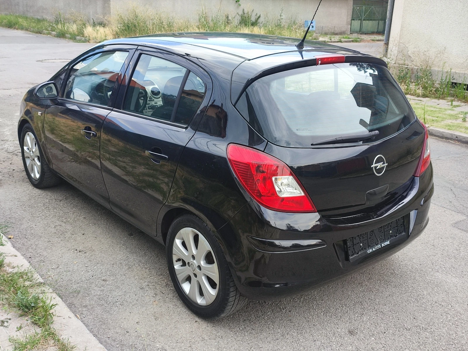 Opel Corsa 1.4i-90kc-COSMO-ЕВРО4 - изображение 6