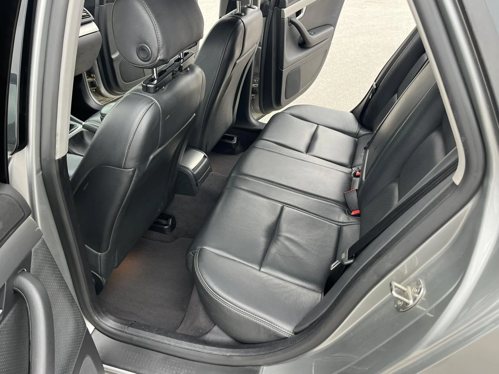 Audi A4 ABT 1.9TDI 131кс КЛИМАТРОНИК КОЖА АВТОПИЛОТ - изображение 9