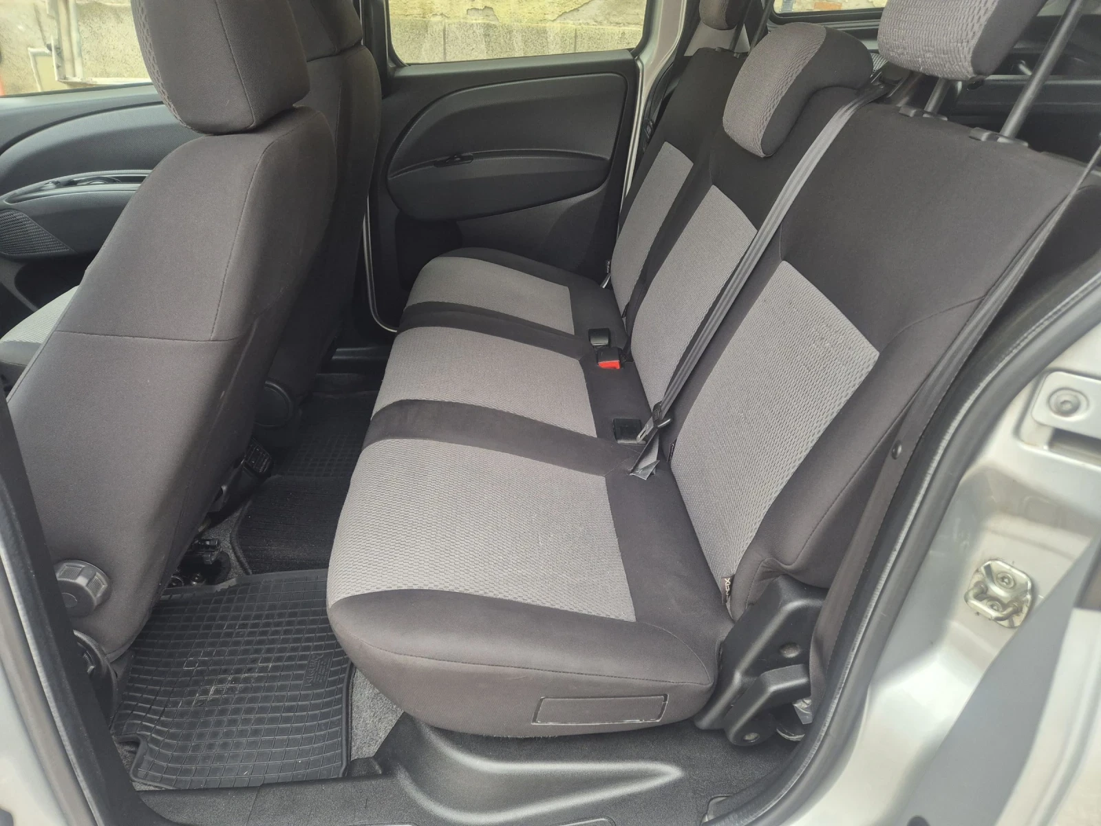 Fiat Doblo ШВЕЙЦАРИЯ  МАКСИ ПЪТНИК - изображение 8