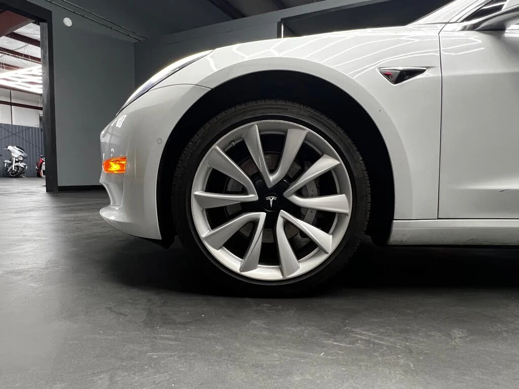 Tesla Model 3 * *   *  | Mobile.bg   6