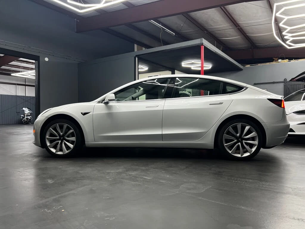 Tesla Model 3 * *   *  | Mobile.bg   2