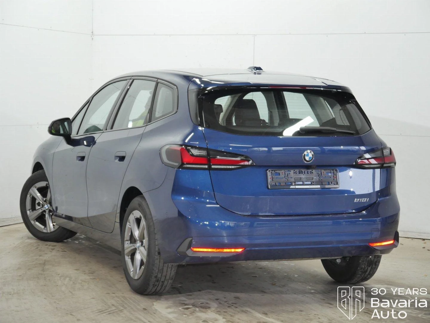 BMW 218 i Active Tourer Steptronic - изображение 2