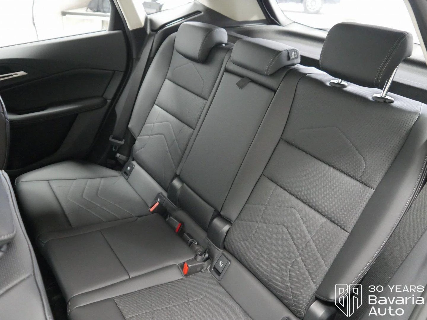 BMW 218 i Active Tourer Steptronic - изображение 8