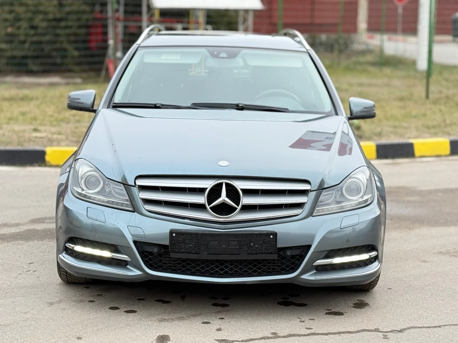 Mercedes-Benz C 220 2.2CDI Навигация* Автоматик* Ксенон* Подгрев - изображение 3