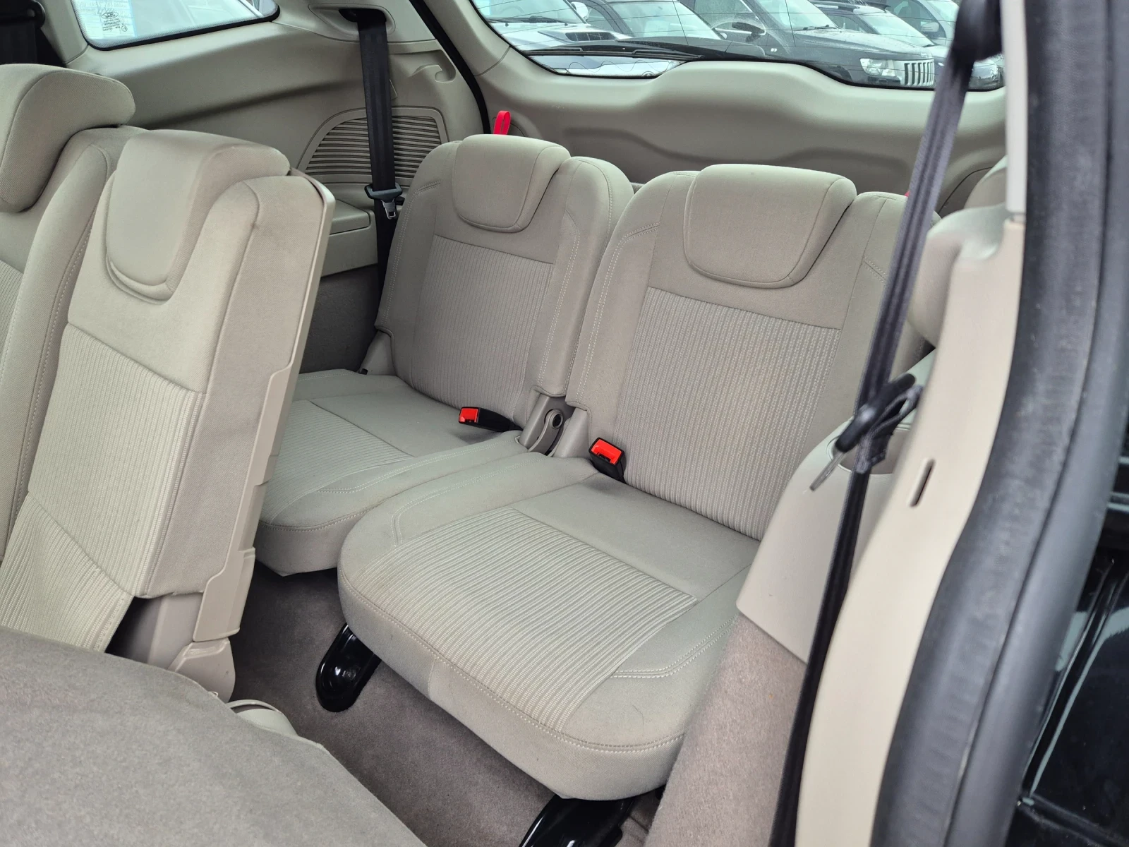 Ford Grand C-Max 2.0d 140к.с. AUT. 7места, снимка 10 - Автомобили и джипове - 53724556