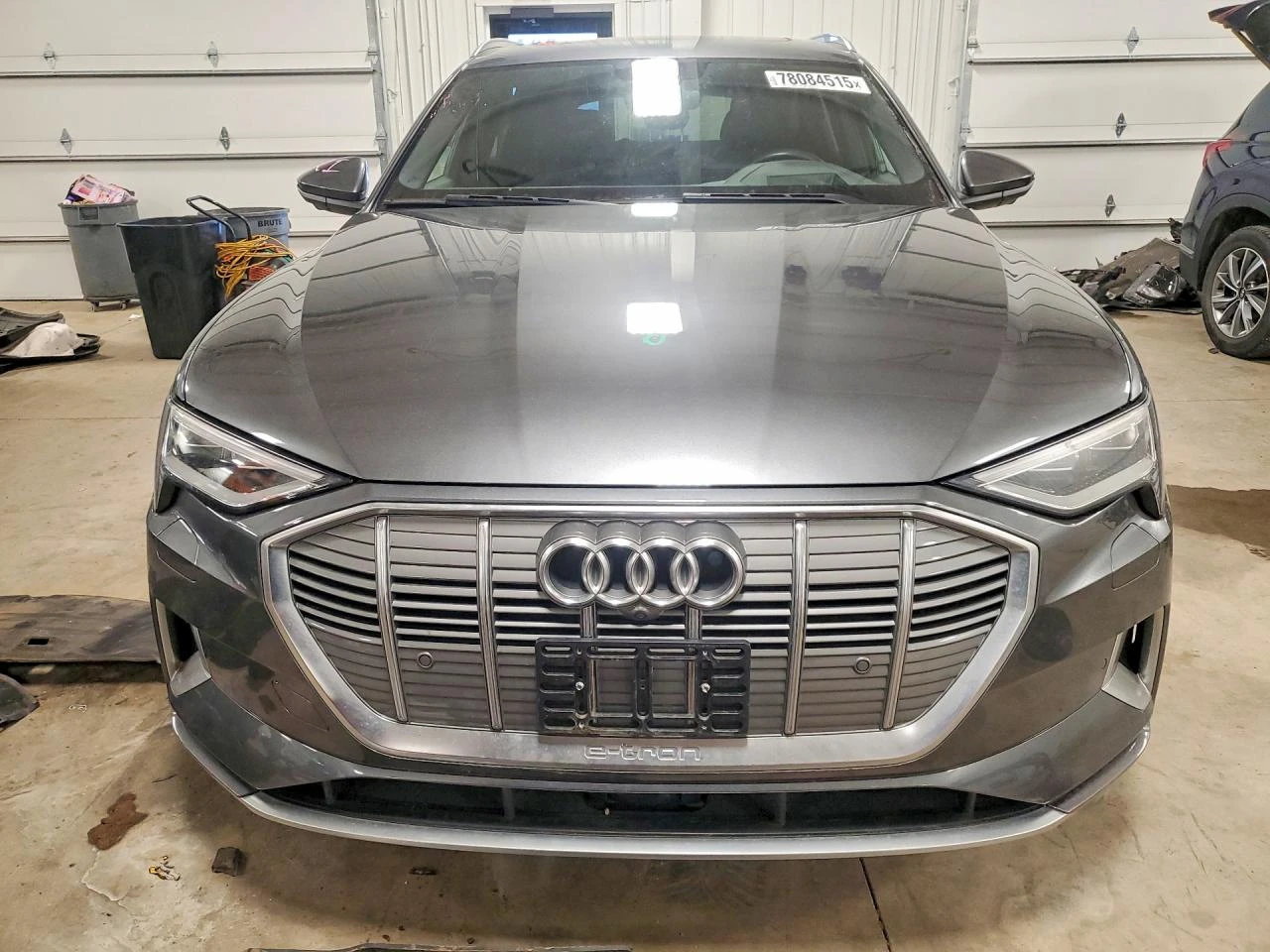 Audi E-Tron Prestige, снимка 5 - Автомобили и джипове - 54078657