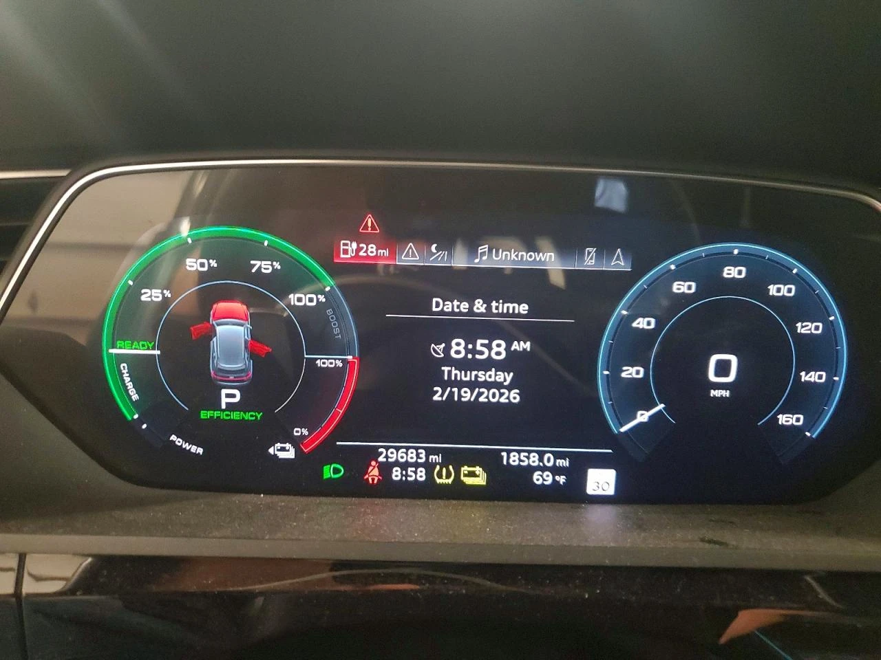 Audi E-Tron Prestige, снимка 9 - Автомобили и джипове - 54078657