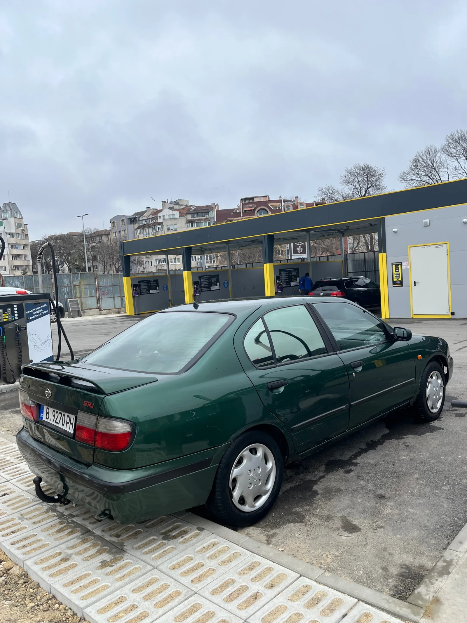 Nissan Primera 2.0 LPG, снимка 6 - Автомобили и джипове - 54080336