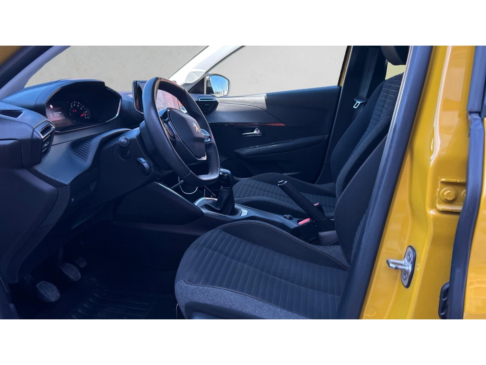 Peugeot 208 1.2i Active M/T , Месечна вноска от 130  , снимка 11 - Автомобили и джипове - 54244682