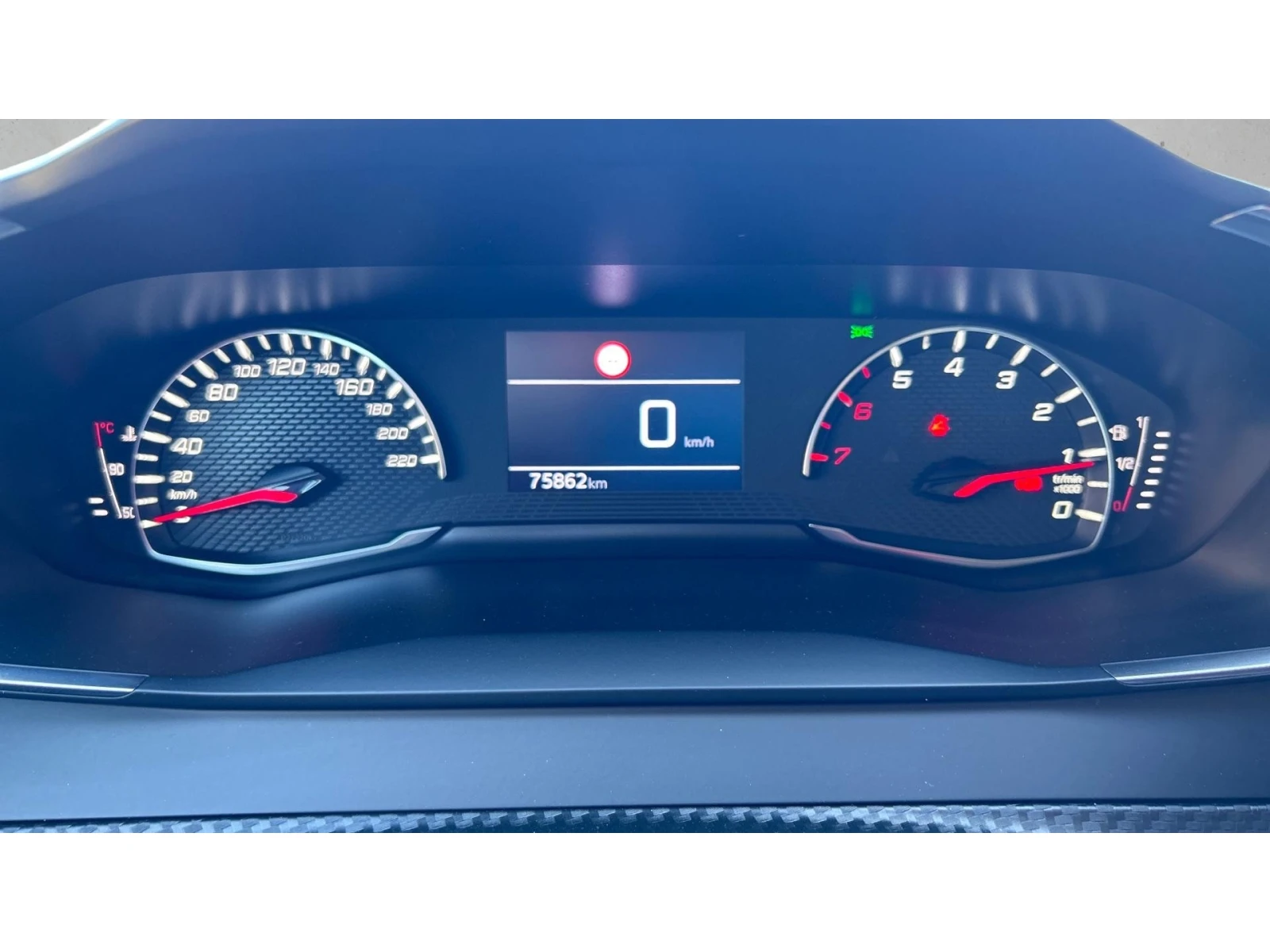 Peugeot 208 1.2i Active M/T , Месечна вноска от 130  , снимка 15 - Автомобили и джипове - 54244682