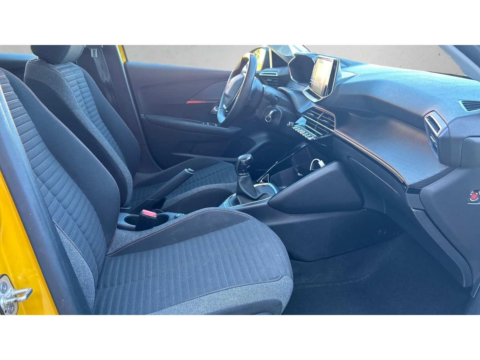 Peugeot 208 1.2i Active M/T , Месечна вноска от 130  , снимка 9 - Автомобили и джипове - 54244682