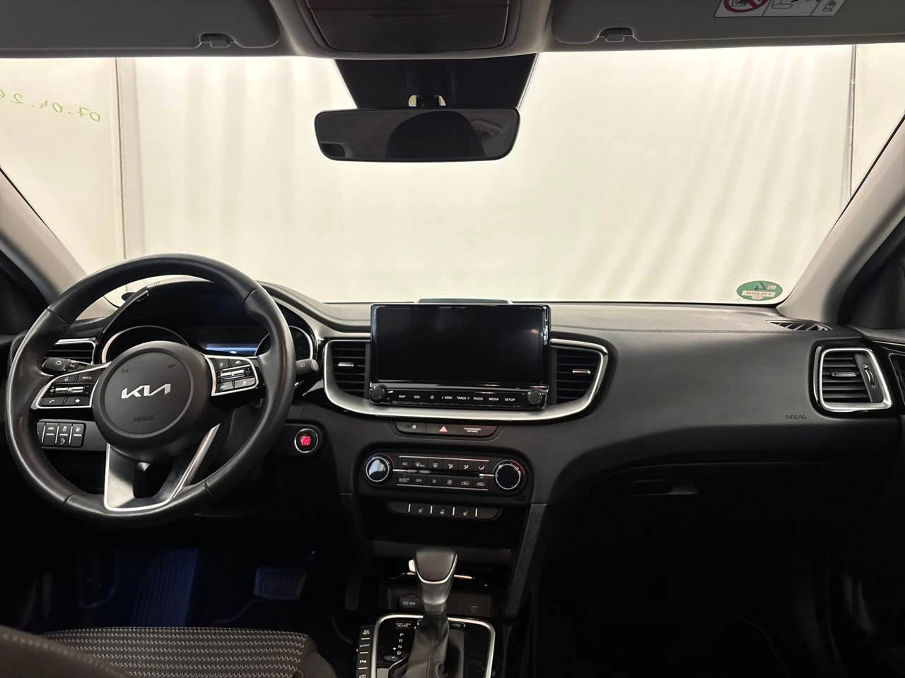 Kia Ceed  1.6 GDI Vision Plugin Hybrid, снимка 8 - Автомобили и джипове - 54595940