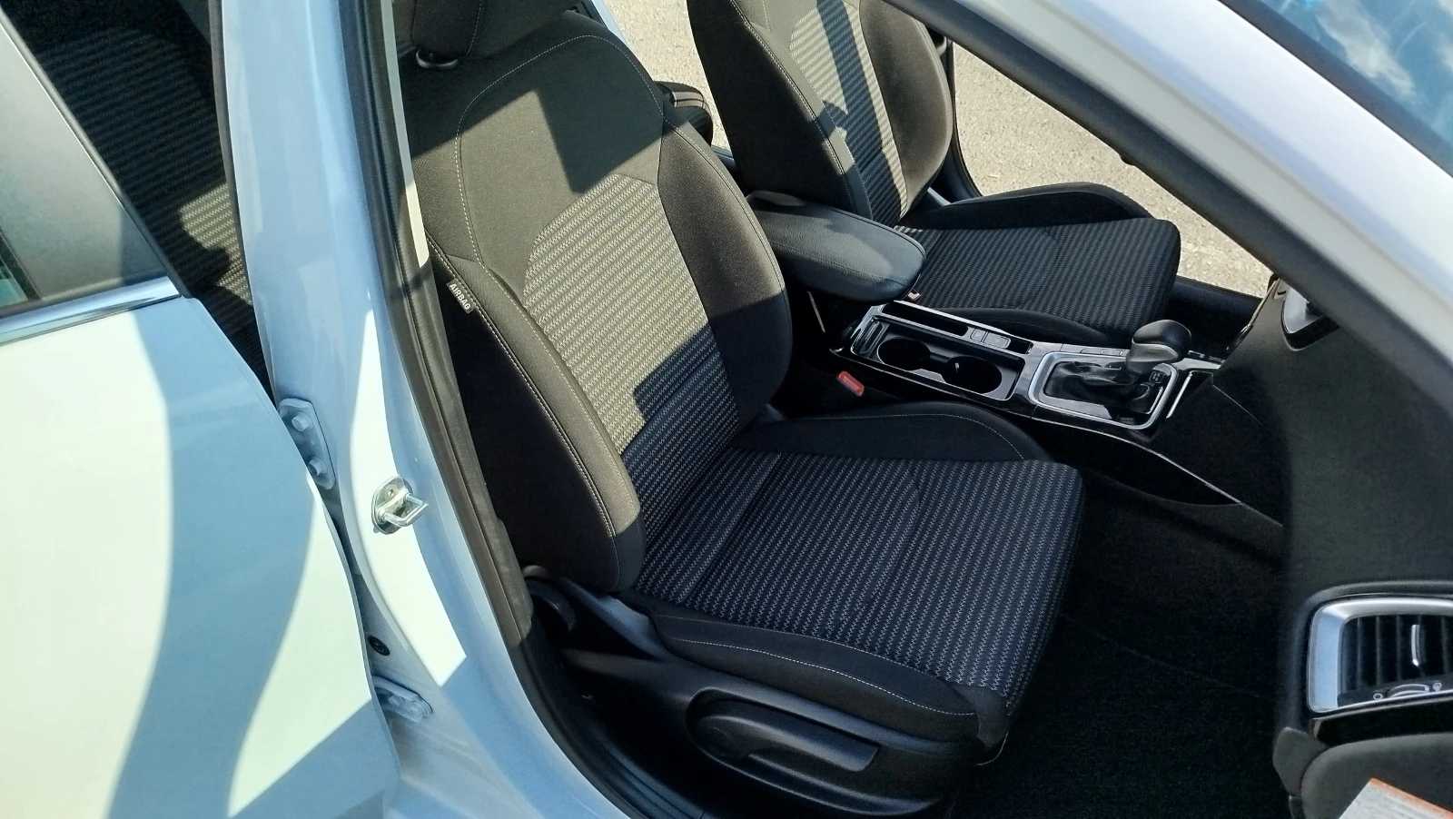 Kia Ceed  1.6 GDI Vision Plugin Hybrid, снимка 16 - Автомобили и джипове - 54595940