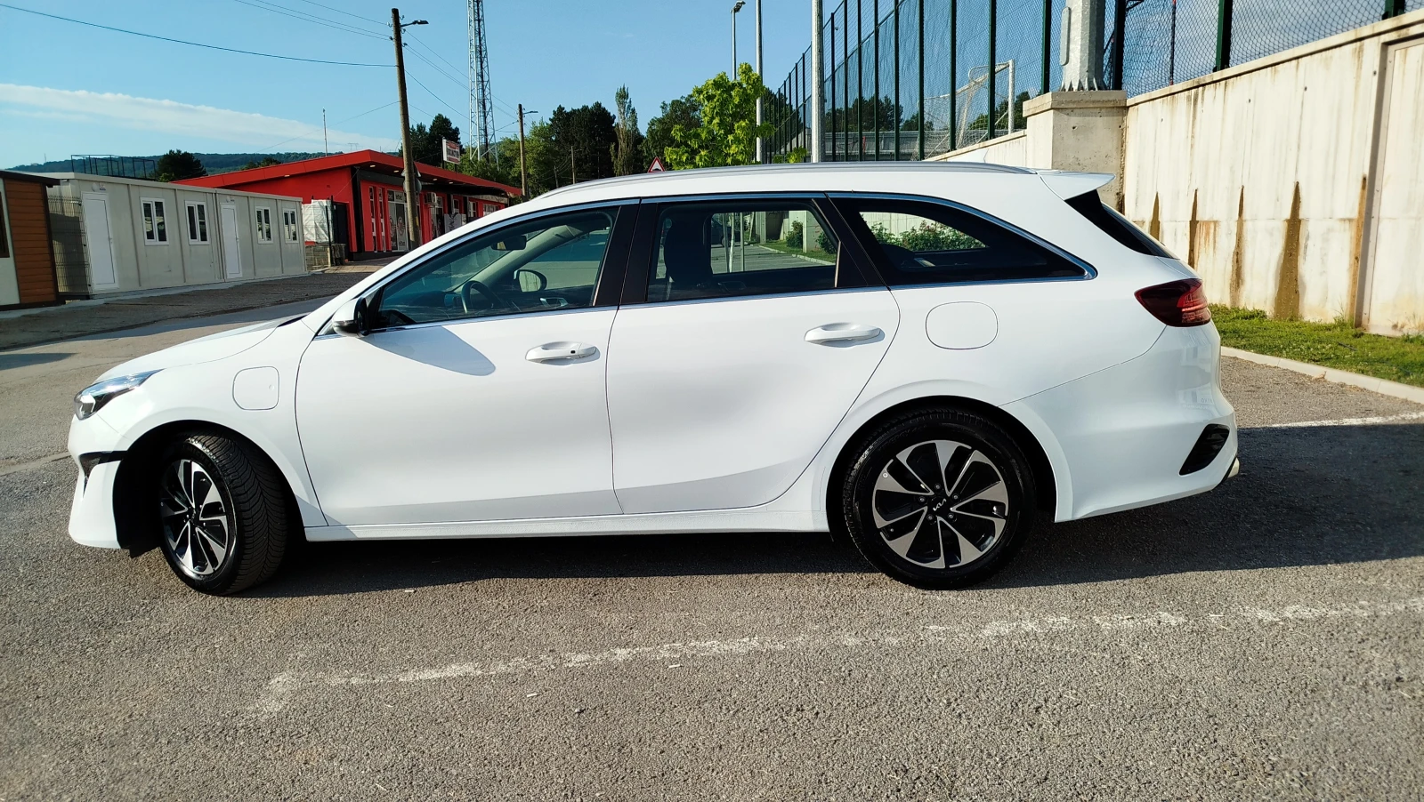 Kia Ceed  1.6 GDI Vision Plugin Hybrid, снимка 8 - Автомобили и джипове - 54595940