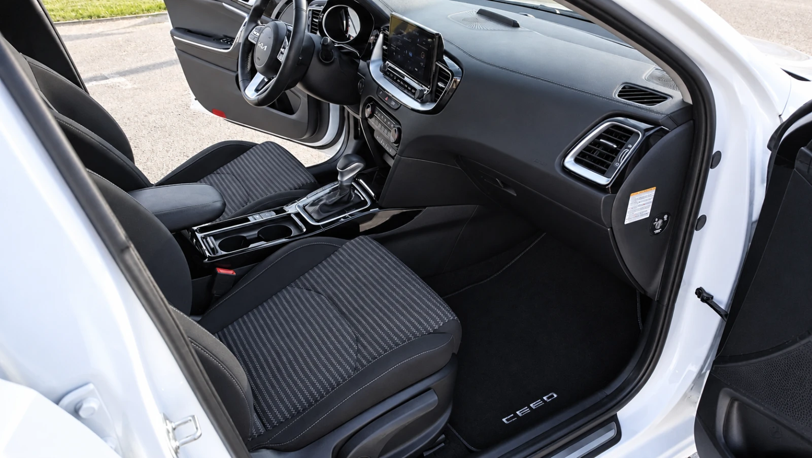 Kia Ceed  1.6 GDI Vision Plugin Hybrid | Mobile.bg � ����������� 15