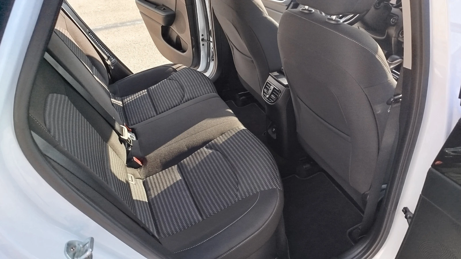 Kia Ceed  1.6 GDI Vision Plugin Hybrid, снимка 14 - Автомобили и джипове - 54595940