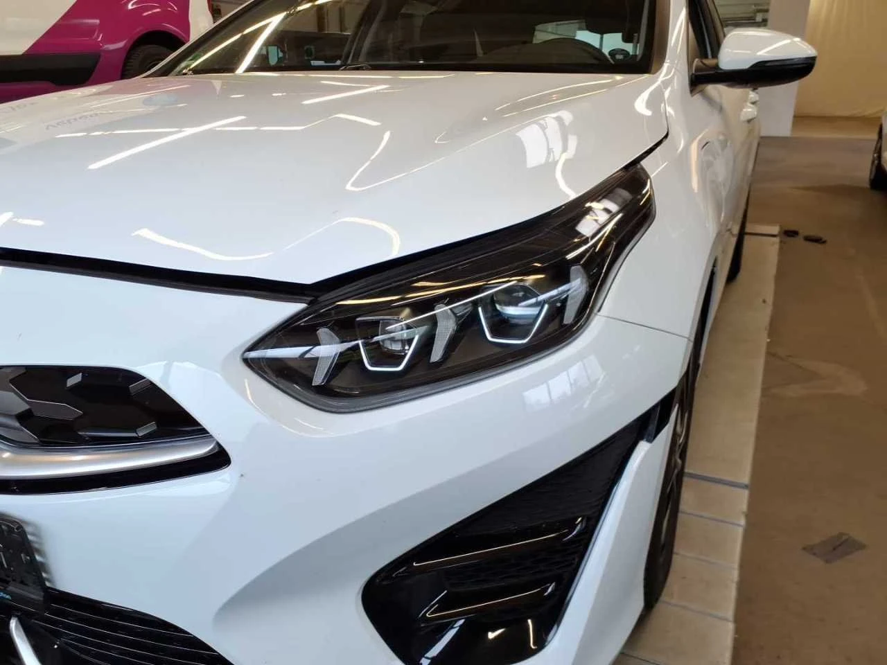 Kia Ceed  1.6 GDI Vision Plugin Hybrid, снимка 5 - Автомобили и джипове - 54595940