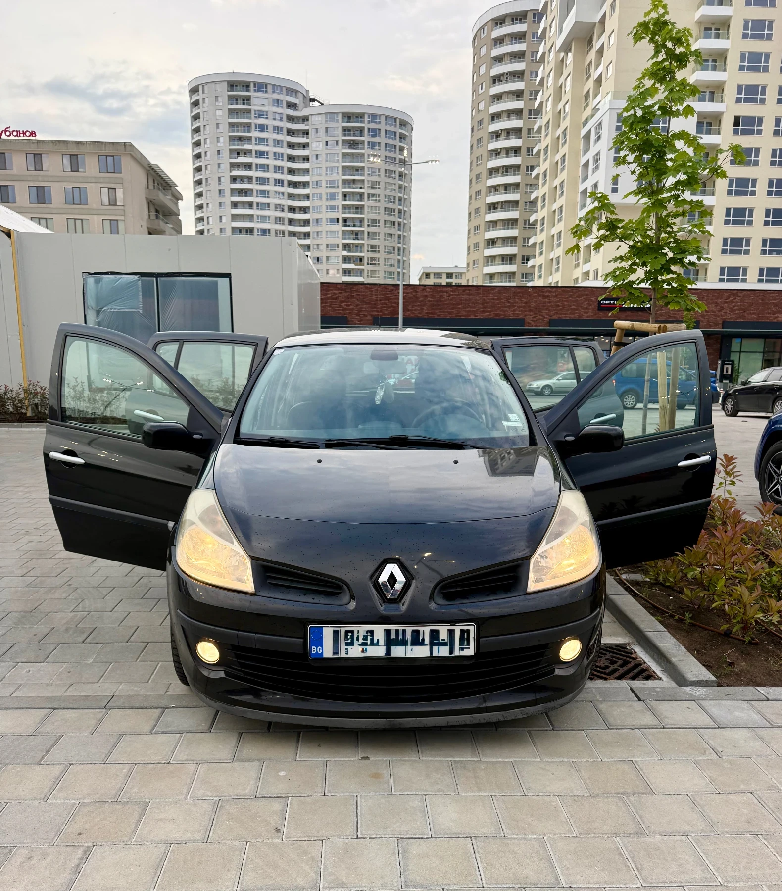 Renault Clio 3, снимка 2 - Автомобили и джипове - 54886567