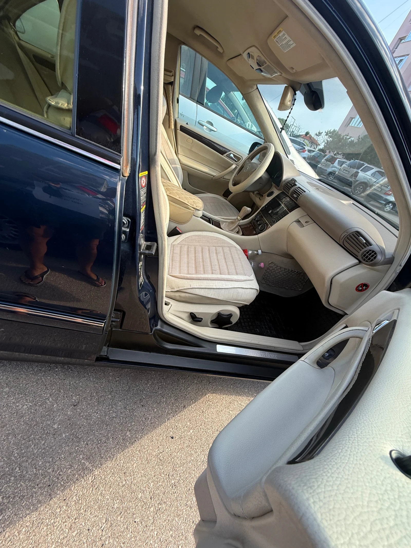 Mercedes-Benz C 220, снимка 6 - Автомобили и джипове - 55334733