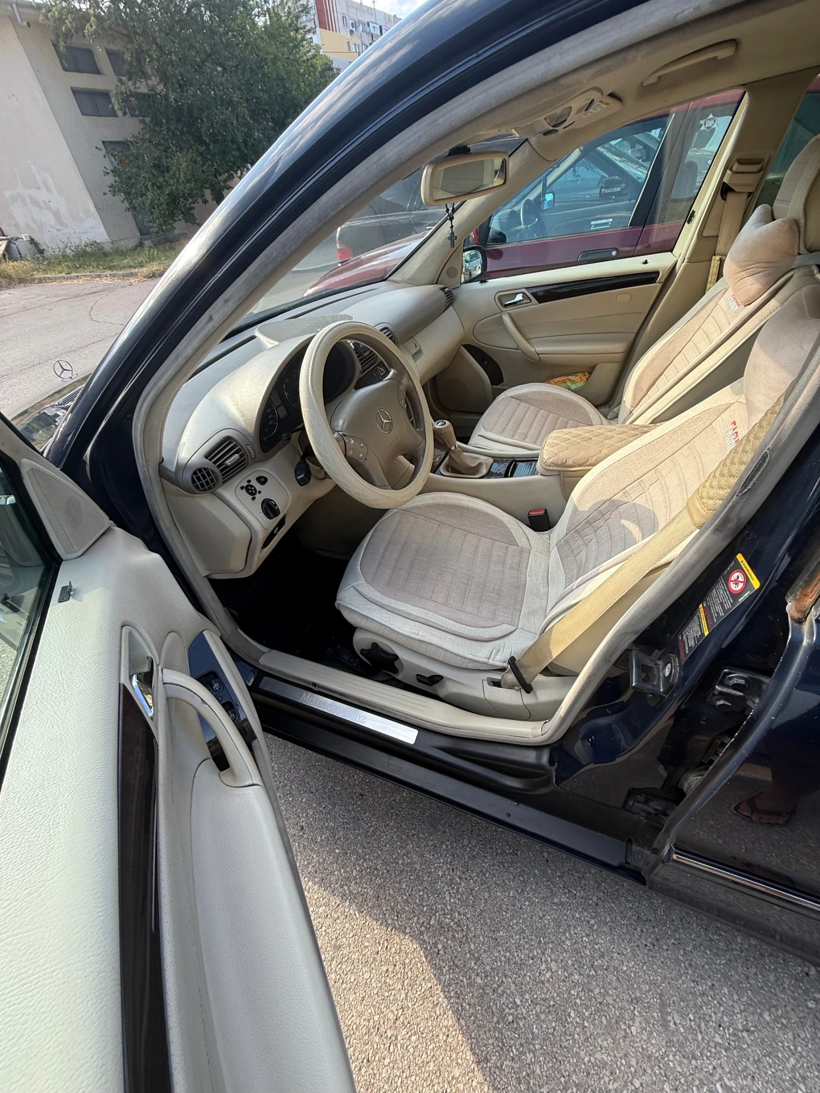Mercedes-Benz C 220, снимка 5 - Автомобили и джипове - 55334733