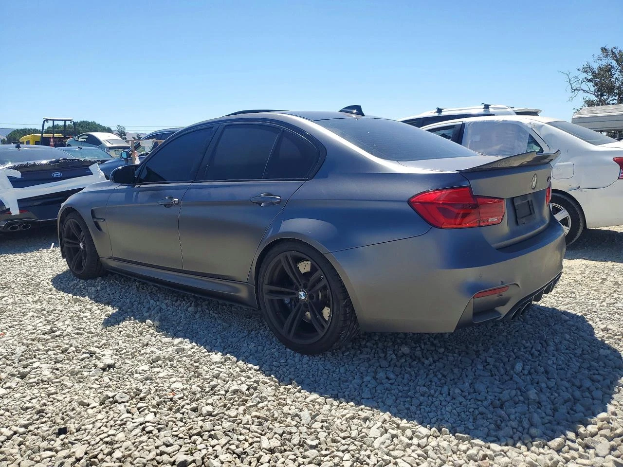 BMW M3 HARMAN KARDON* КОЖА* ПОДГРЕВ* ШИБИДАХ* КАМЕРА* , снимка 2 - Автомобили и джипове - 55688143