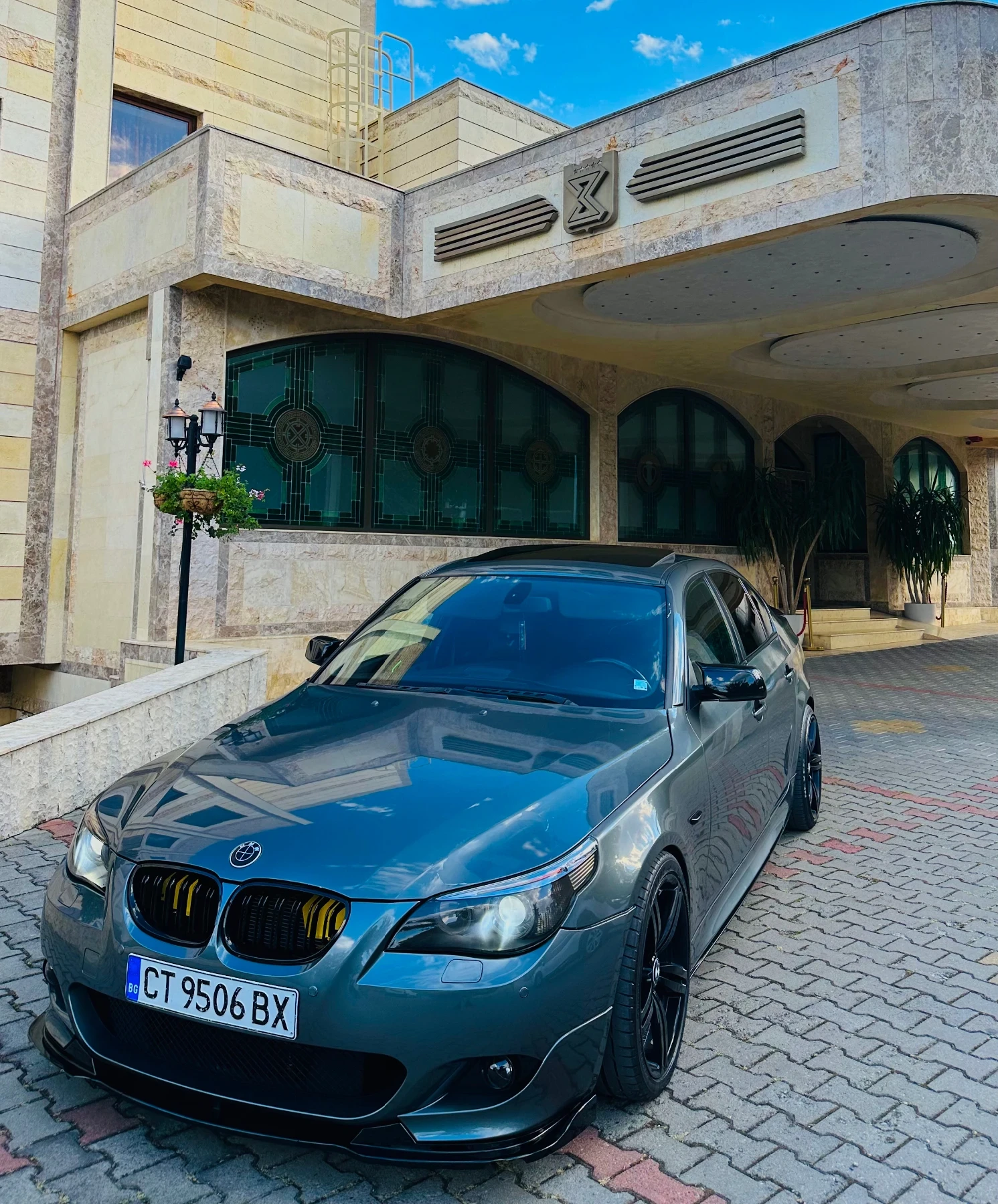 BMW 530