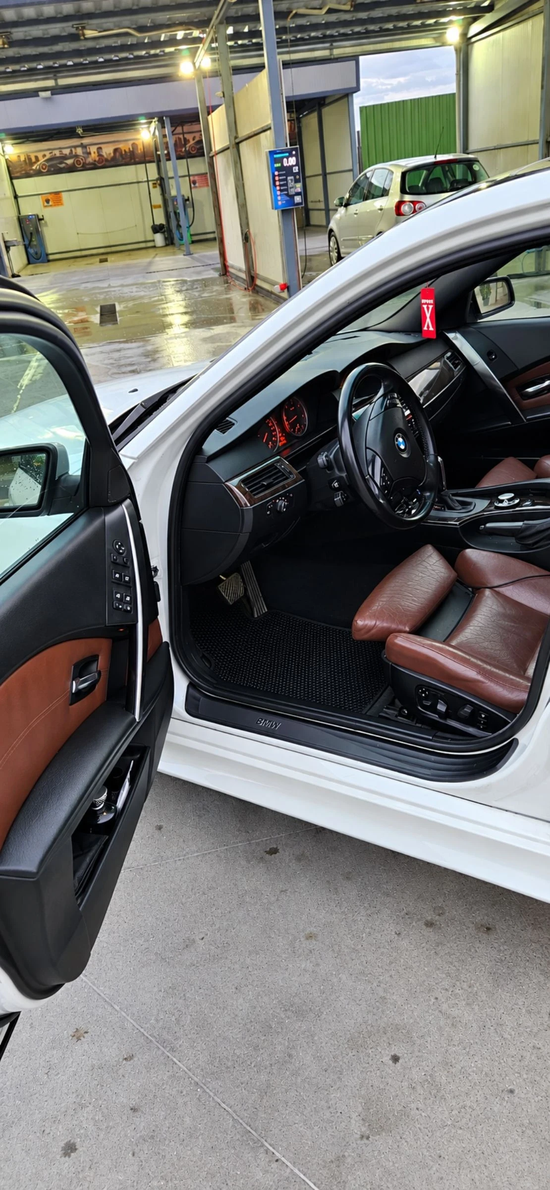 BMW 530, снимка 6 - Автомобили и джипове - 56281143