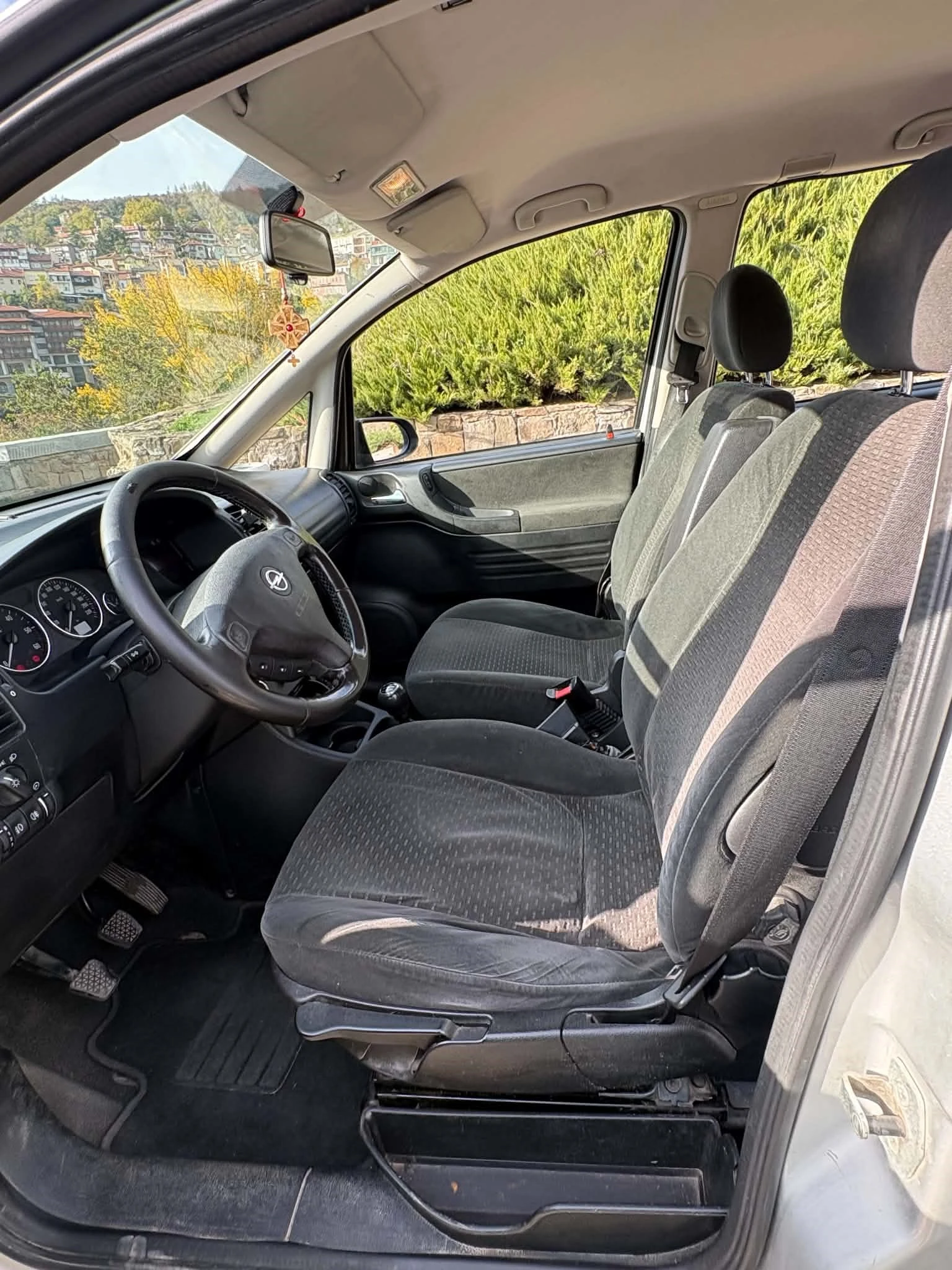 Opel Zafira, снимка 5 - Автомобили и джипове - 56646391