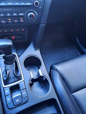 Kia Sportage 2.0 CRDI, снимка 11