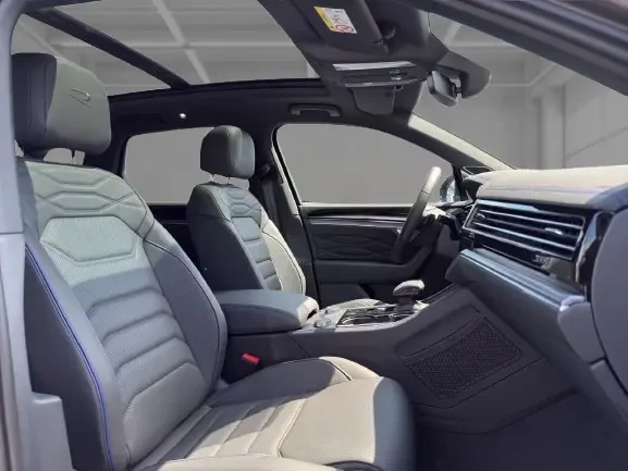 VW Touareg 3.0 TSIe 4Motion = R-Line = Гаранция, снимка 12 - Автомобили и джипове - 54178459