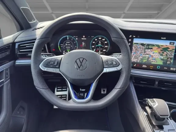 VW Touareg 3.0 TSIe 4Motion = R-Line = Гаранция, снимка 8 - Автомобили и джипове - 54178459