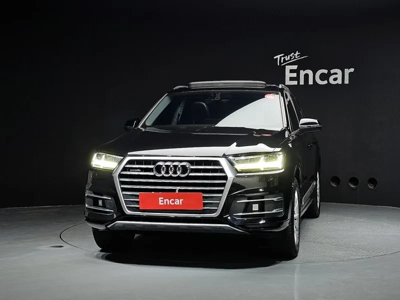 Audi Q7 45 TFSI Quattro , снимка 3 - Автомобили и джипове - 55835011