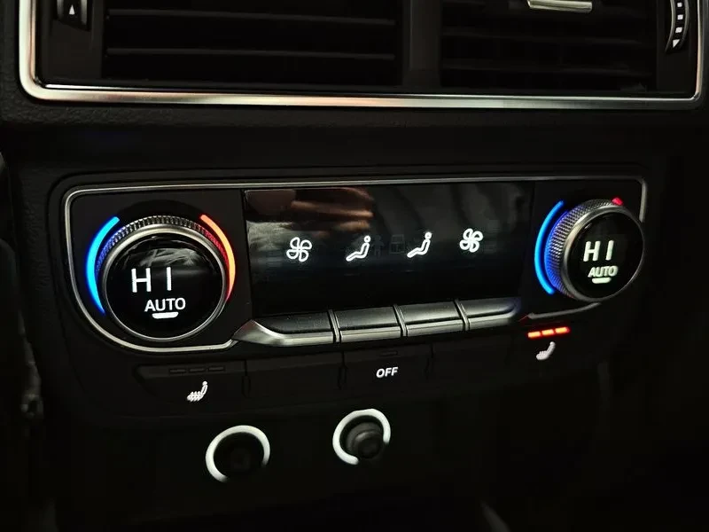 Audi Q7 45 TFSI Quattro , снимка 15 - Автомобили и джипове - 55835011