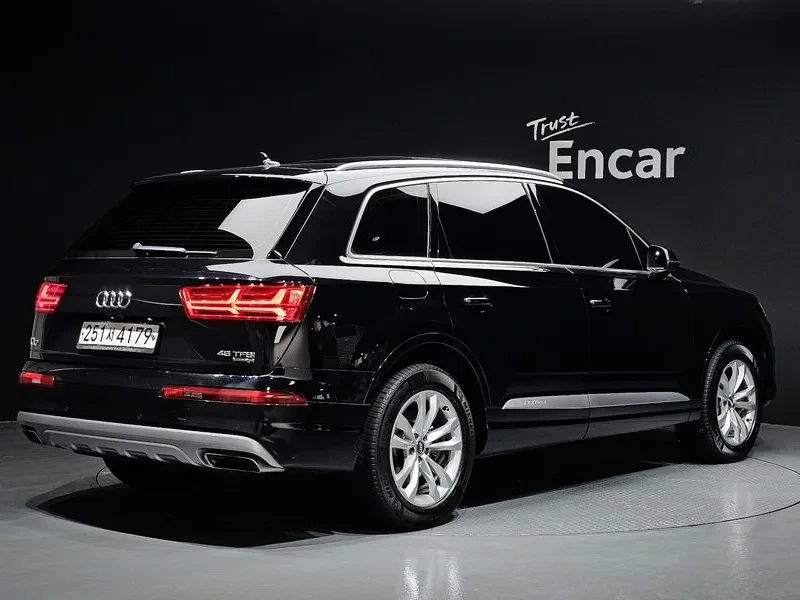 Audi Q7 45 TFSI Quattro , снимка 2 - Автомобили и джипове - 55835011