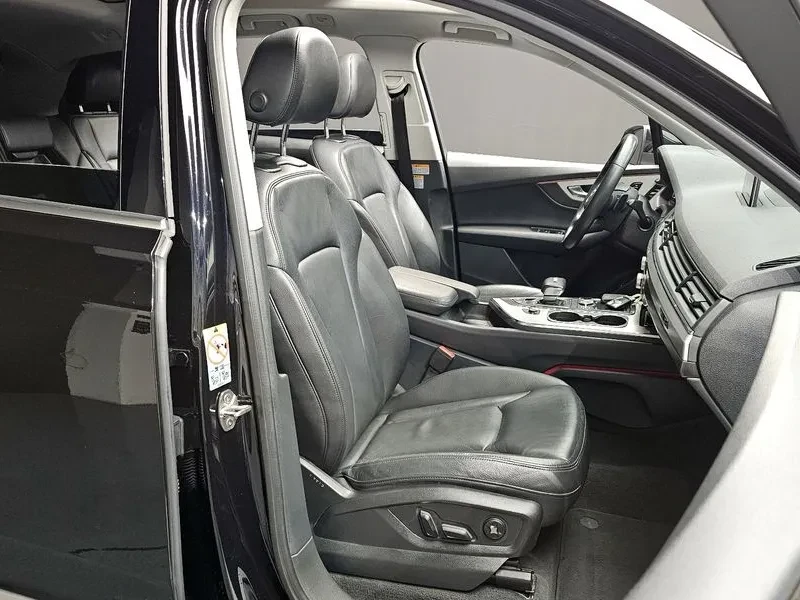 Audi Q7 45 TFSI Quattro , снимка 12 - Автомобили и джипове - 55835011
