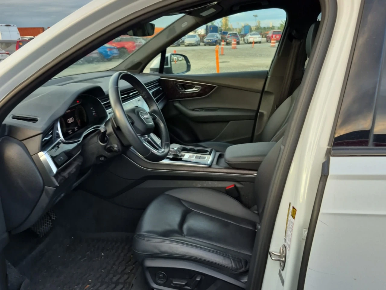 Audi Q7 * CARFAX * АВТО КРЕДИТ * ЦЕНА ДО БГ! - изображение 5