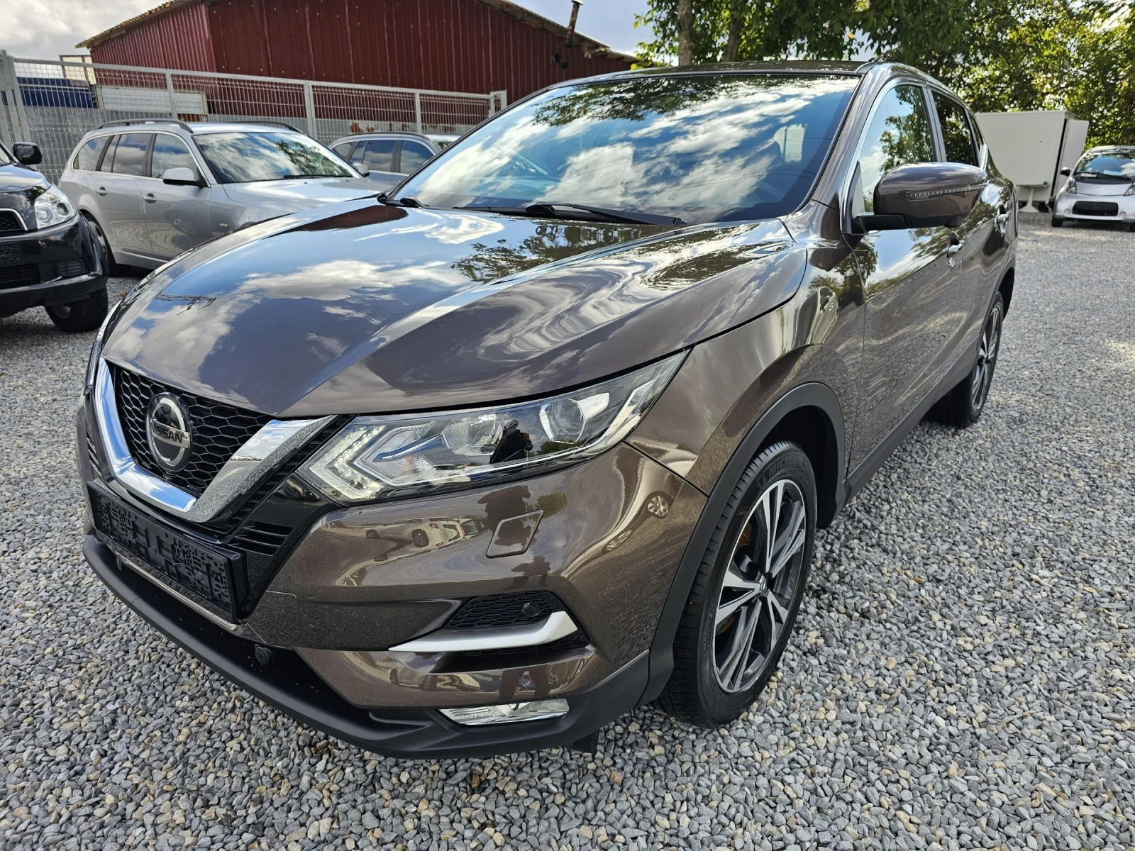 Nissan Qashqai 1.3i 140k.c. Distr. Navi Kamera Lane Assist | Mobile.bg   1