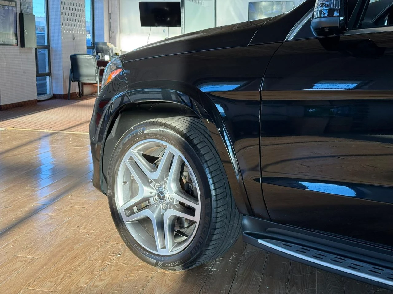 Mercedes-Benz GLS * 4MATIC* МАСАЖ* KEYLESS* ШИБИДАХ* 360КАМЕРА* , снимка 5 - Автомобили и джипове - 53828180